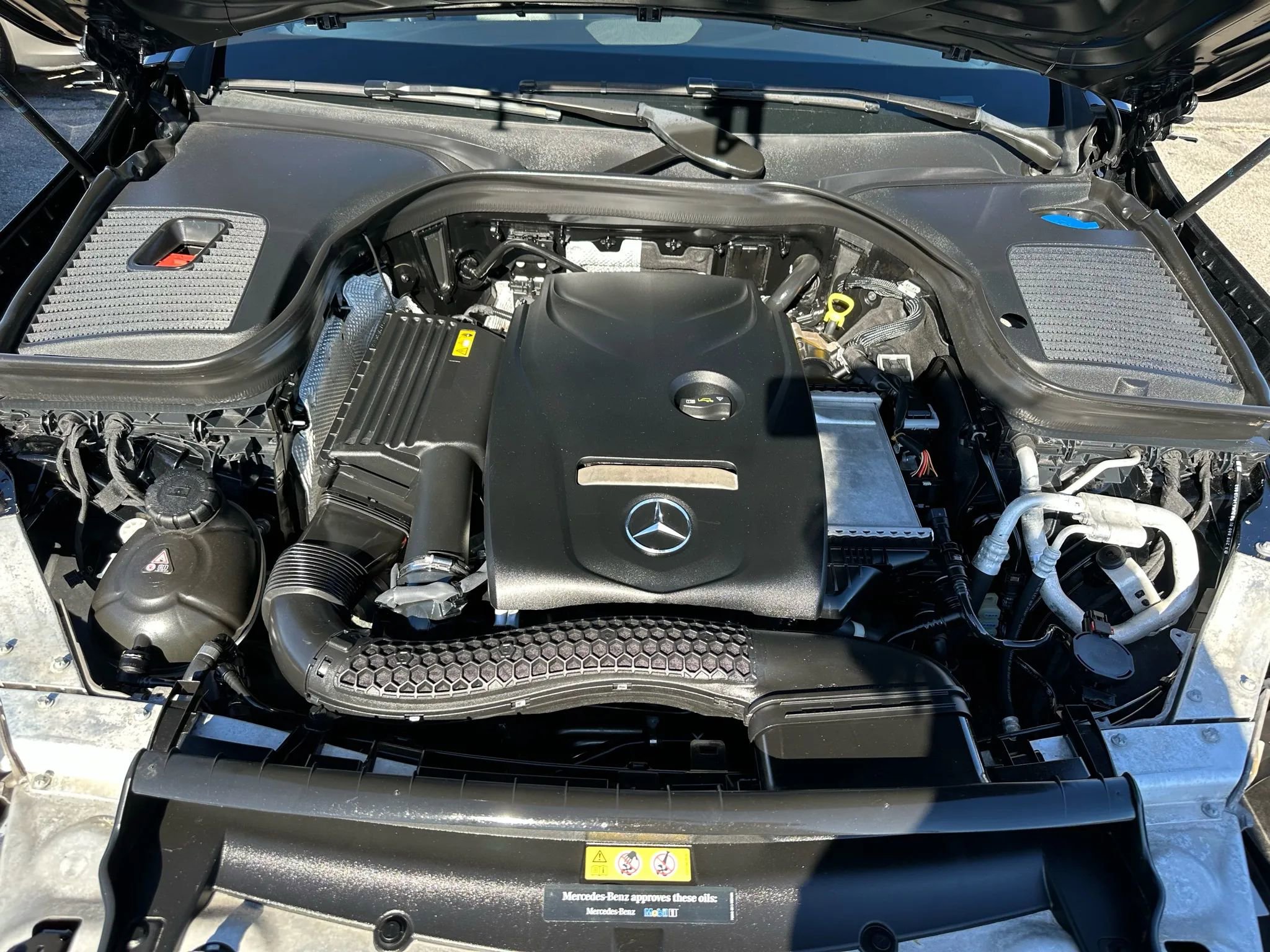 Used 2019 Mercedes-Benz GLC 300 4MATIC image 19