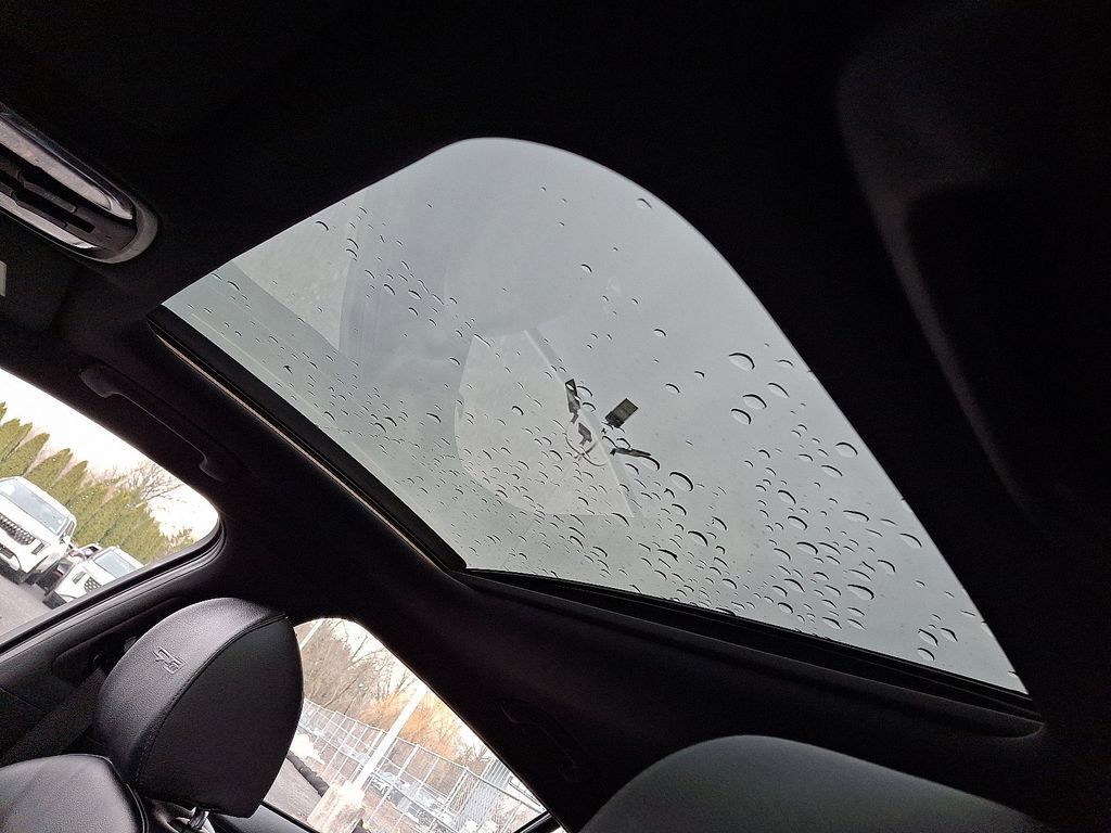 Used 2020 Kia Stinger GT-Line w/ Sun & Sound Package image 14