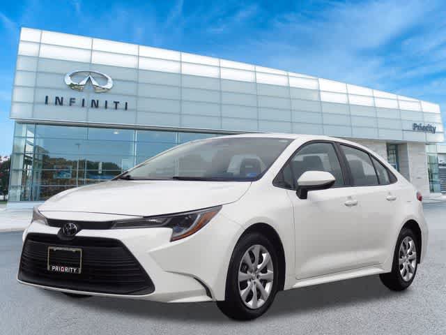 Used 2024 Toyota Corolla LE FWD image 1