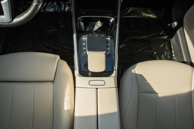 Used 2022 Mercedes-Benz GLB 250 4MATIC image 27