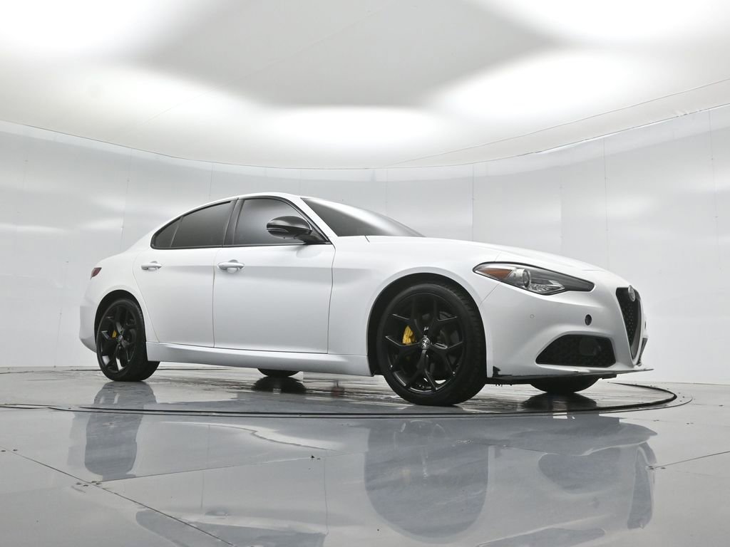 Used 2021 Alfa Romeo Giulia Ti w/ Nero Edizione image 3