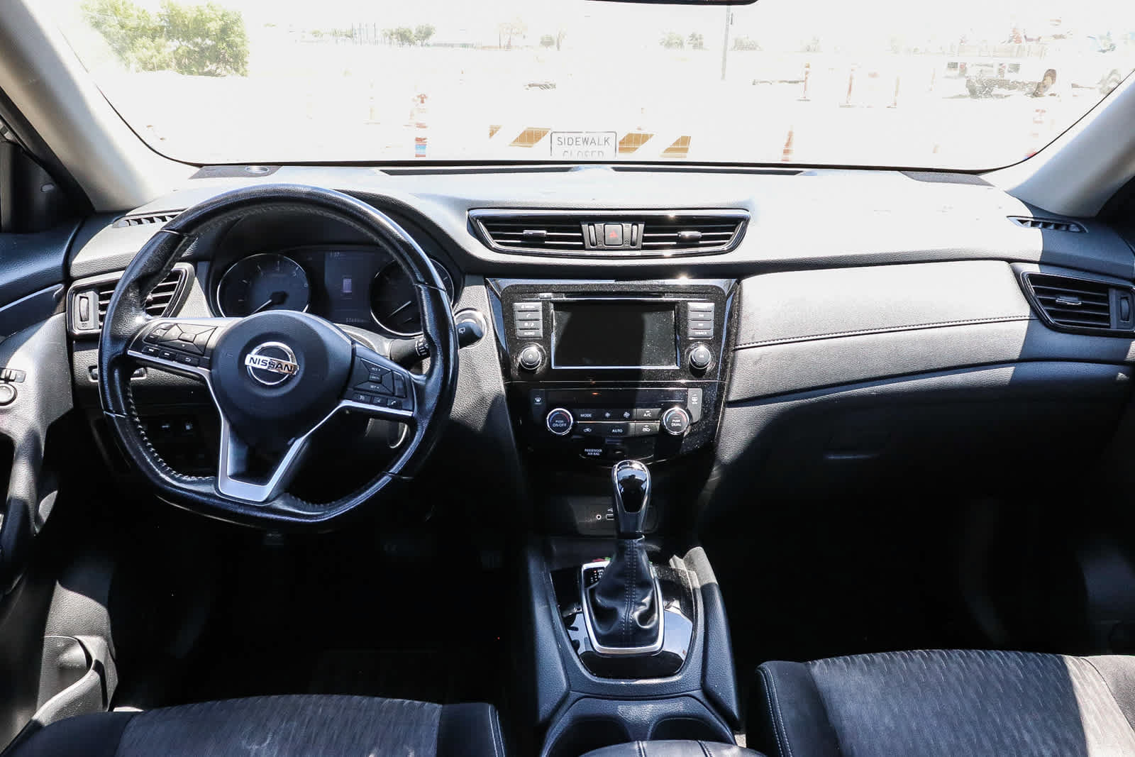 Used 2020 Nissan Rogue SV FWD image 20