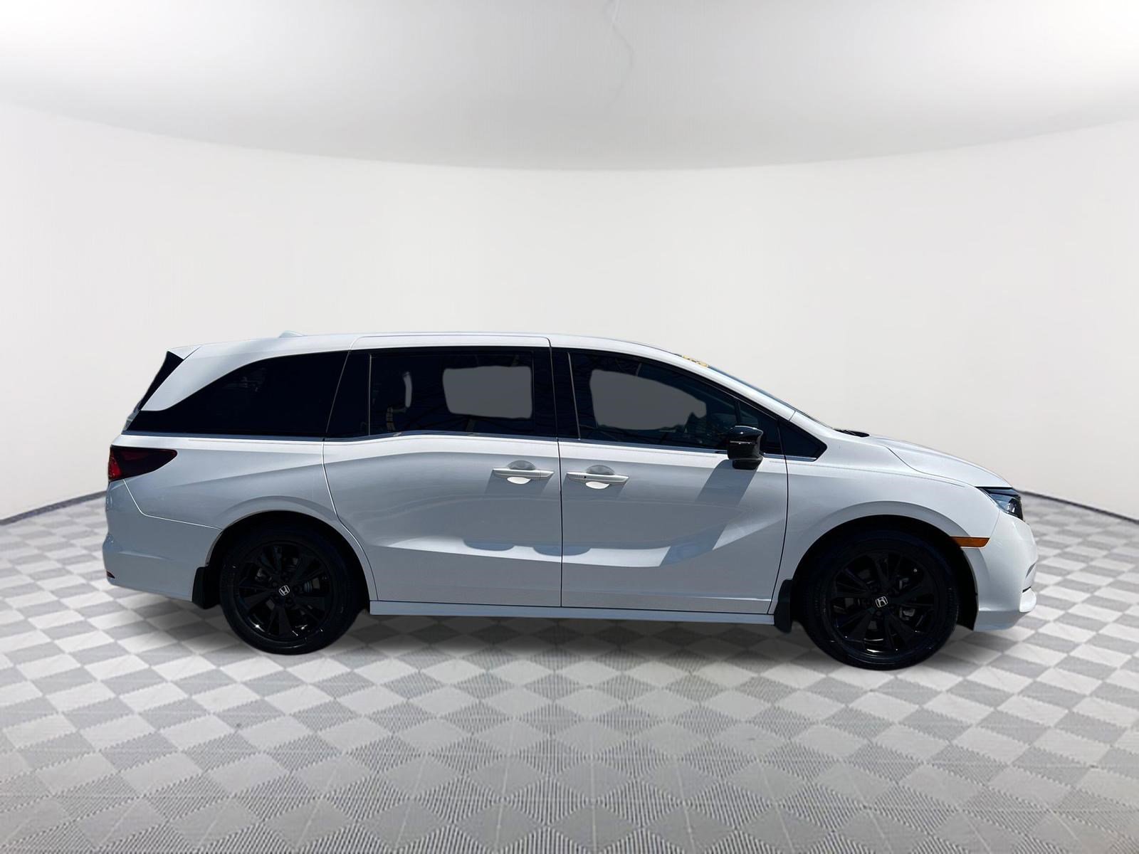 Used 2024 Honda Odyssey Sport image 7