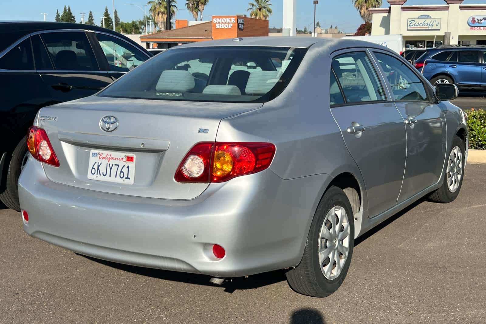 Used 2010 Toyota Corolla LE FWD image 4