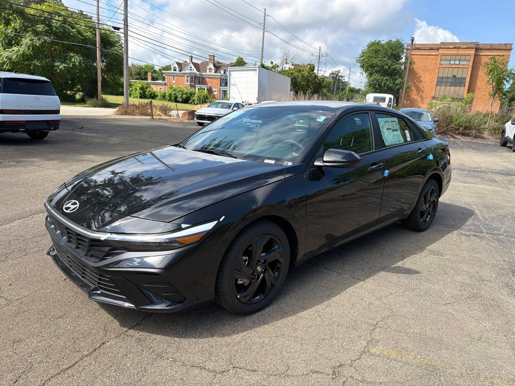 New 2026 Hyundai Elantra Sport FWD image 3