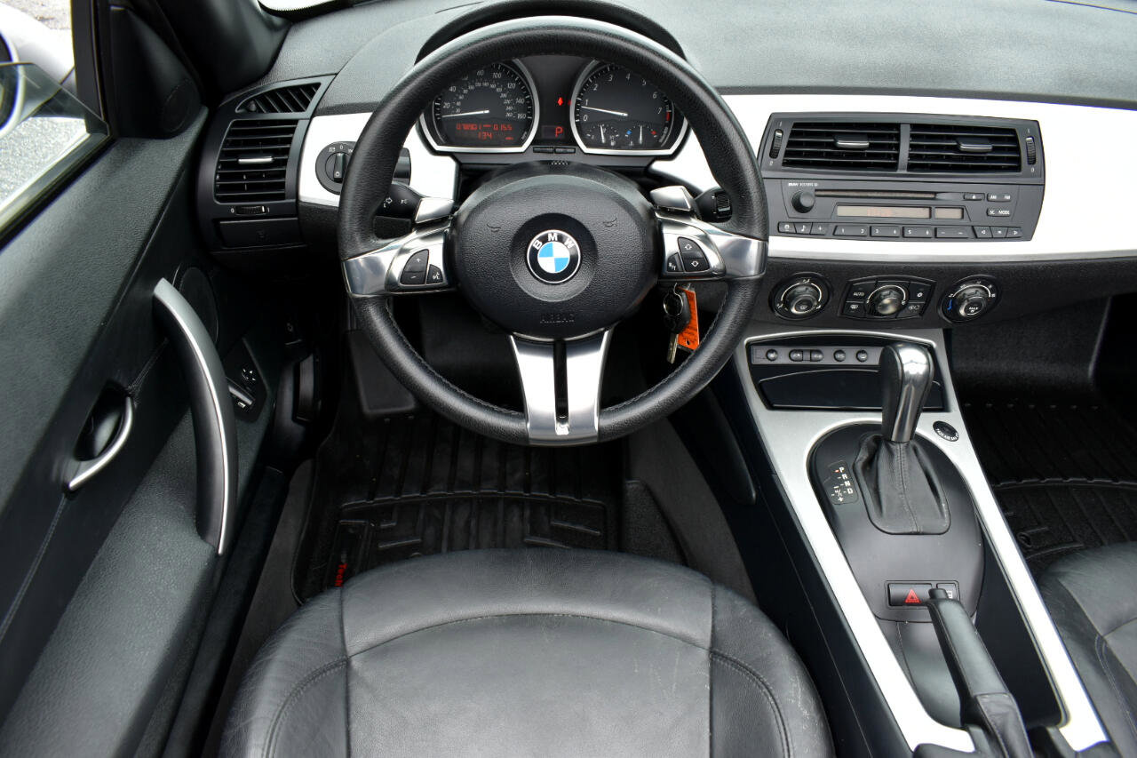 Used 2006 BMW Z4 3.0i image 18