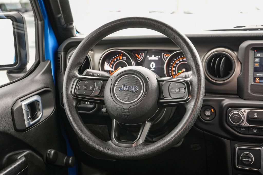 Used 2022 Jeep Gladiator Sport AWD/4WD image 17