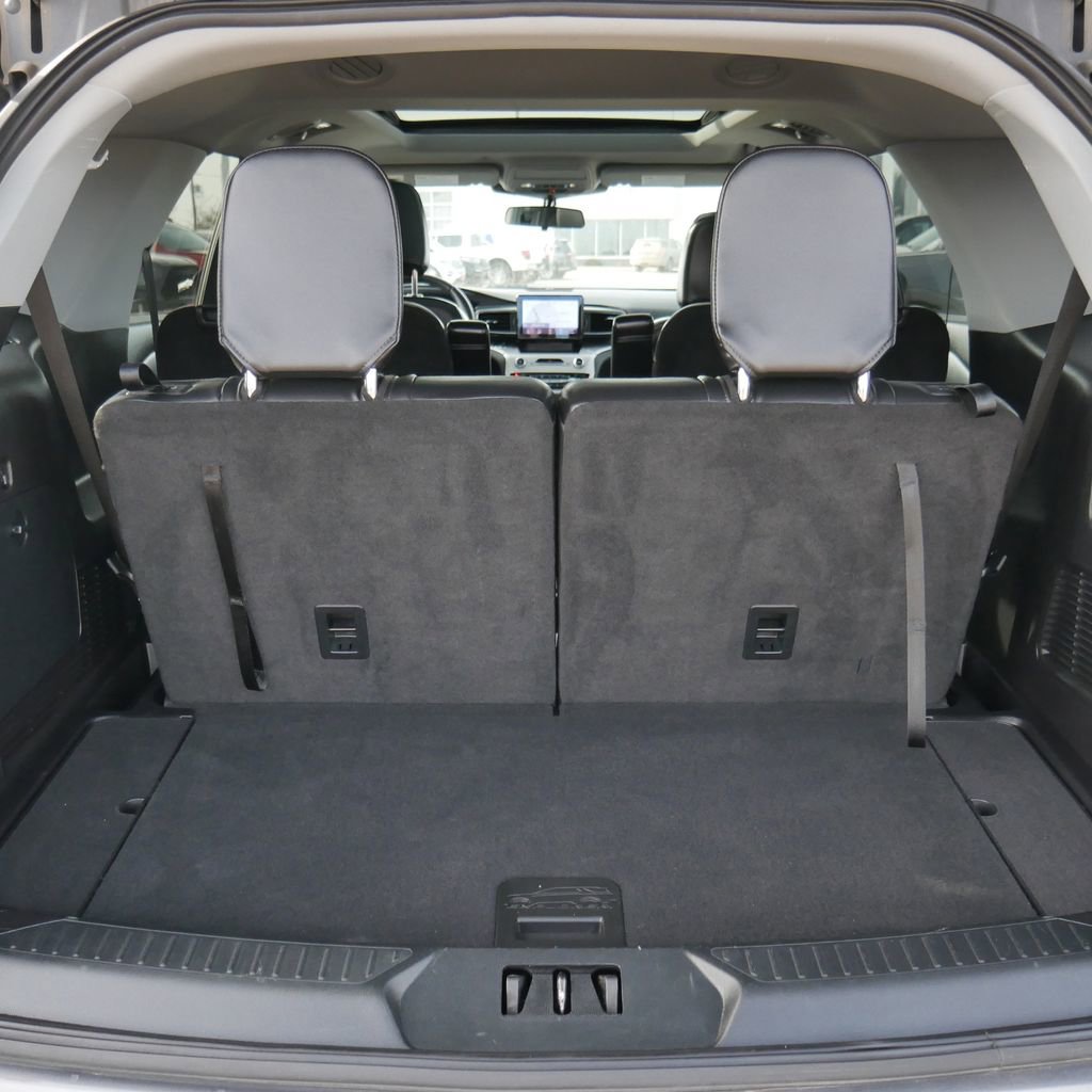 Used 2021 Ford Explorer XLT w/ Equipment Group 202A image 22