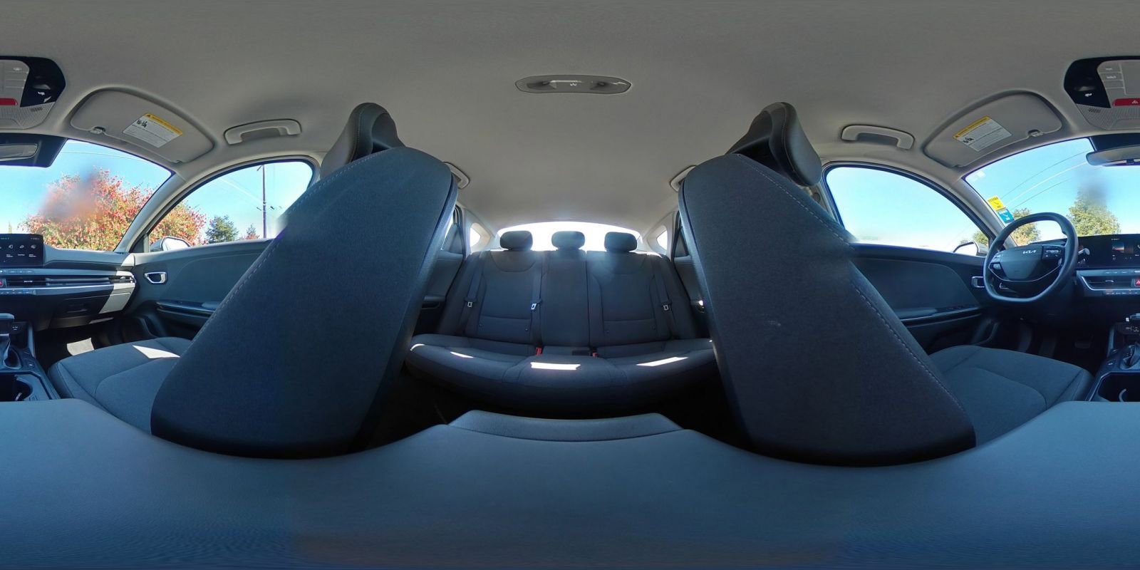 Used 2025 Kia K4 LXS image 42