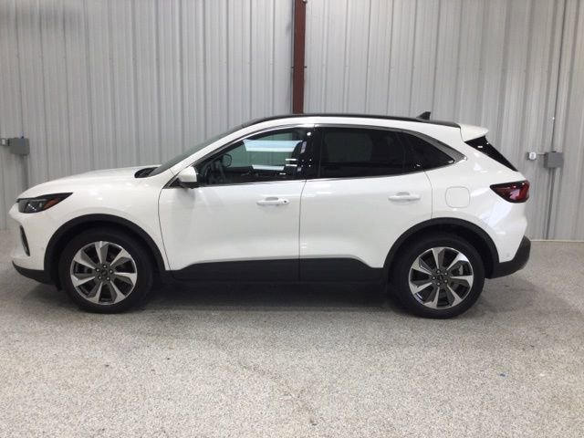 Certified 2023 Ford Escape Platinum w/ Premium Technology Package image 4