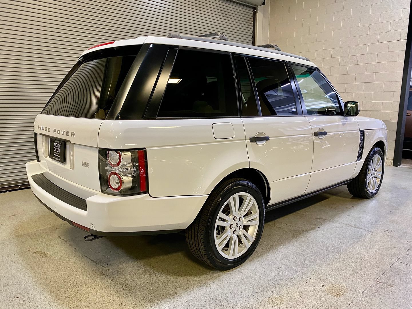 Used 2011 Land Rover Range Rover HSE LUX AWD/4WD image 8