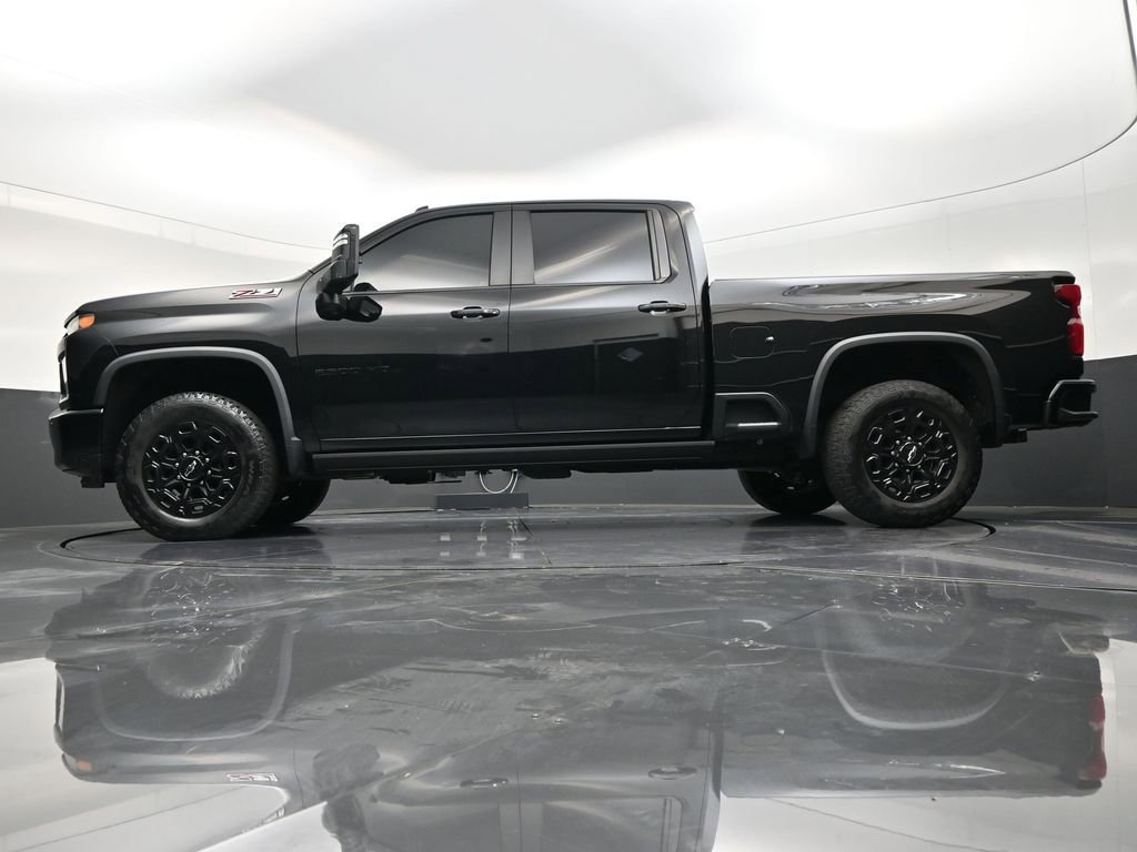 Used 2022 Chevrolet Silverado 2500 LTZ w/ LTZ Plus Package image 22