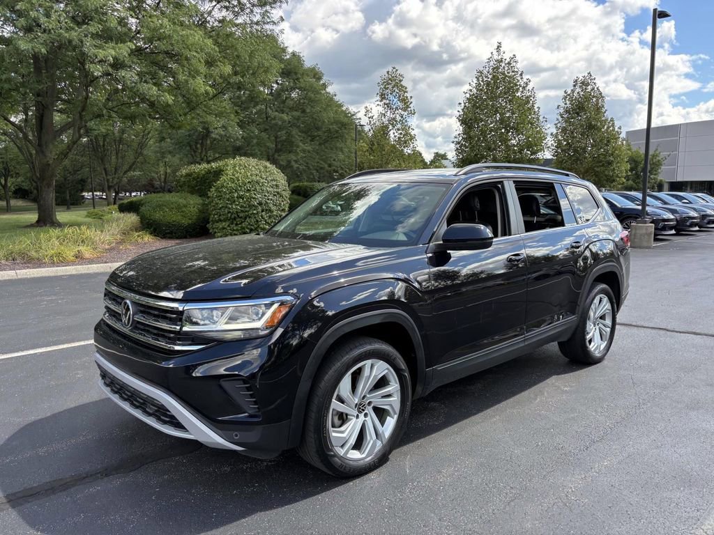 Used 2022 Volkswagen Atlas SE w/ Panoramic Sunroof Package image 3