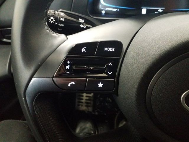 Certified 2025 Hyundai Elantra Sport image 4