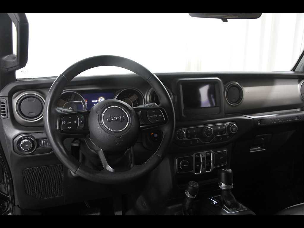 Used 2018 Jeep Wrangler Unlimited Sport S AWD/4WD image 6