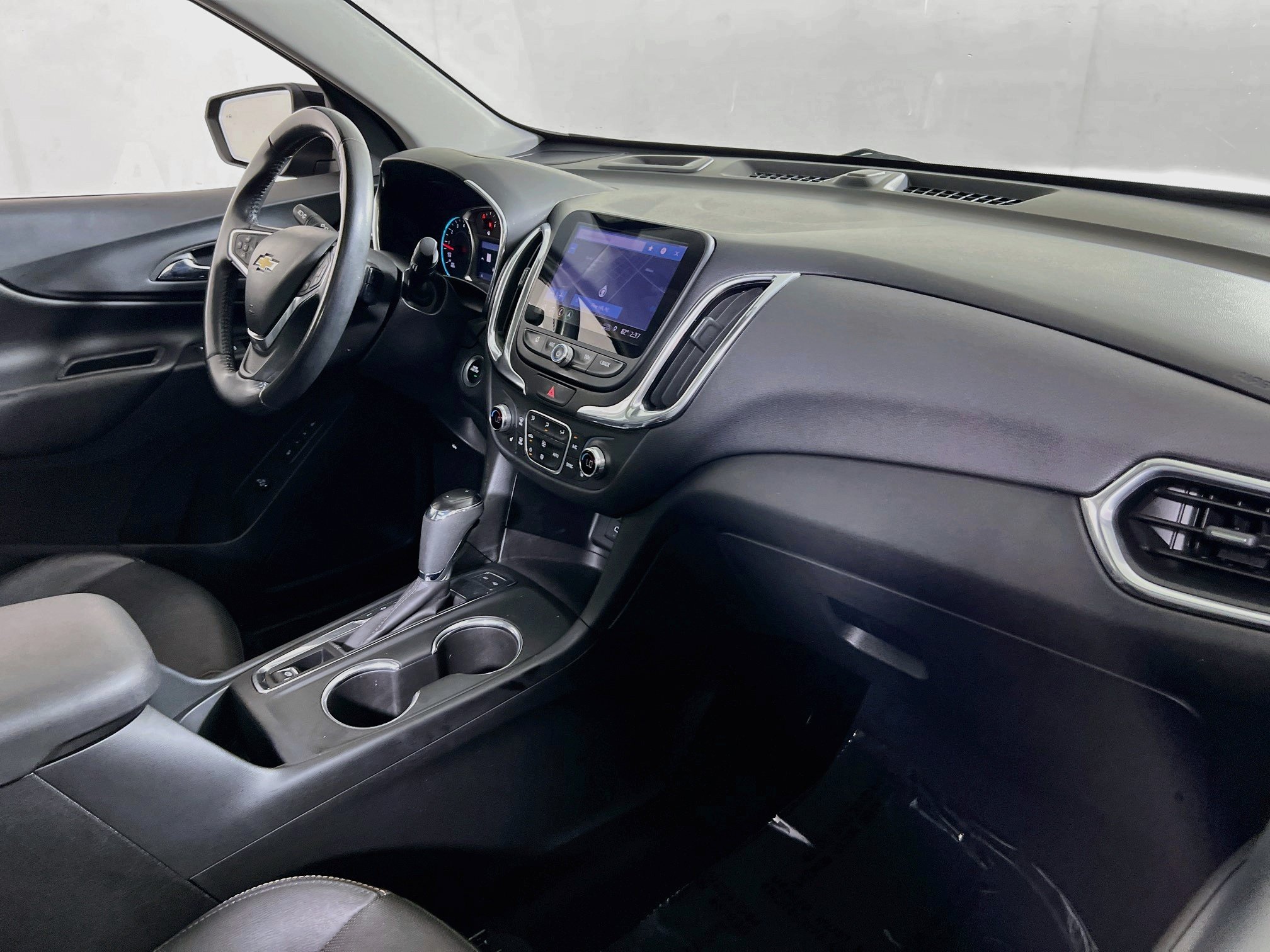 Used 2020 Chevrolet Equinox LT w/ Midnight Edition AWD/4WD image 29