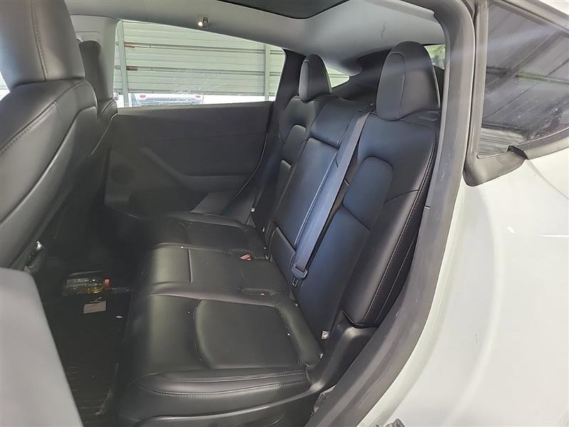 Used 2025 Tesla Model Y Long Range image 9