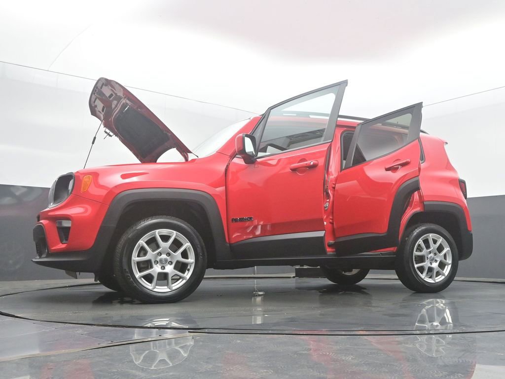 Used 2020 Jeep Renegade Latitude w/ Cold Weather Group AWD/4WD image 56