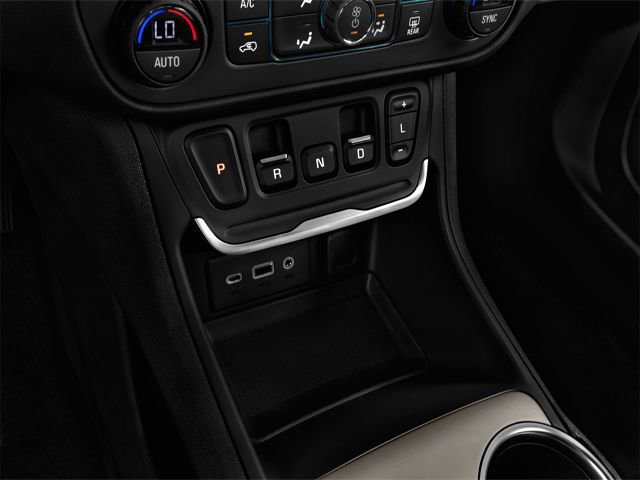 Used 2020 GMC Terrain Denali w/ Denali Premium Package AWD/4WD image 9