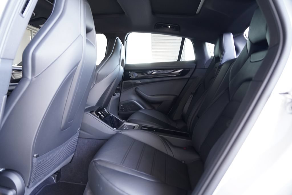 New 2026 Porsche Panamera RWD image 25