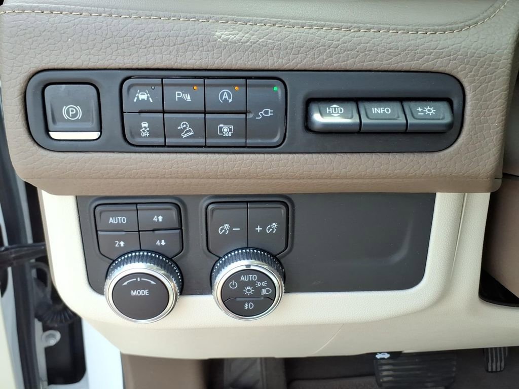 Used 2022 GMC Yukon XL Denali AWD/4WD image 19