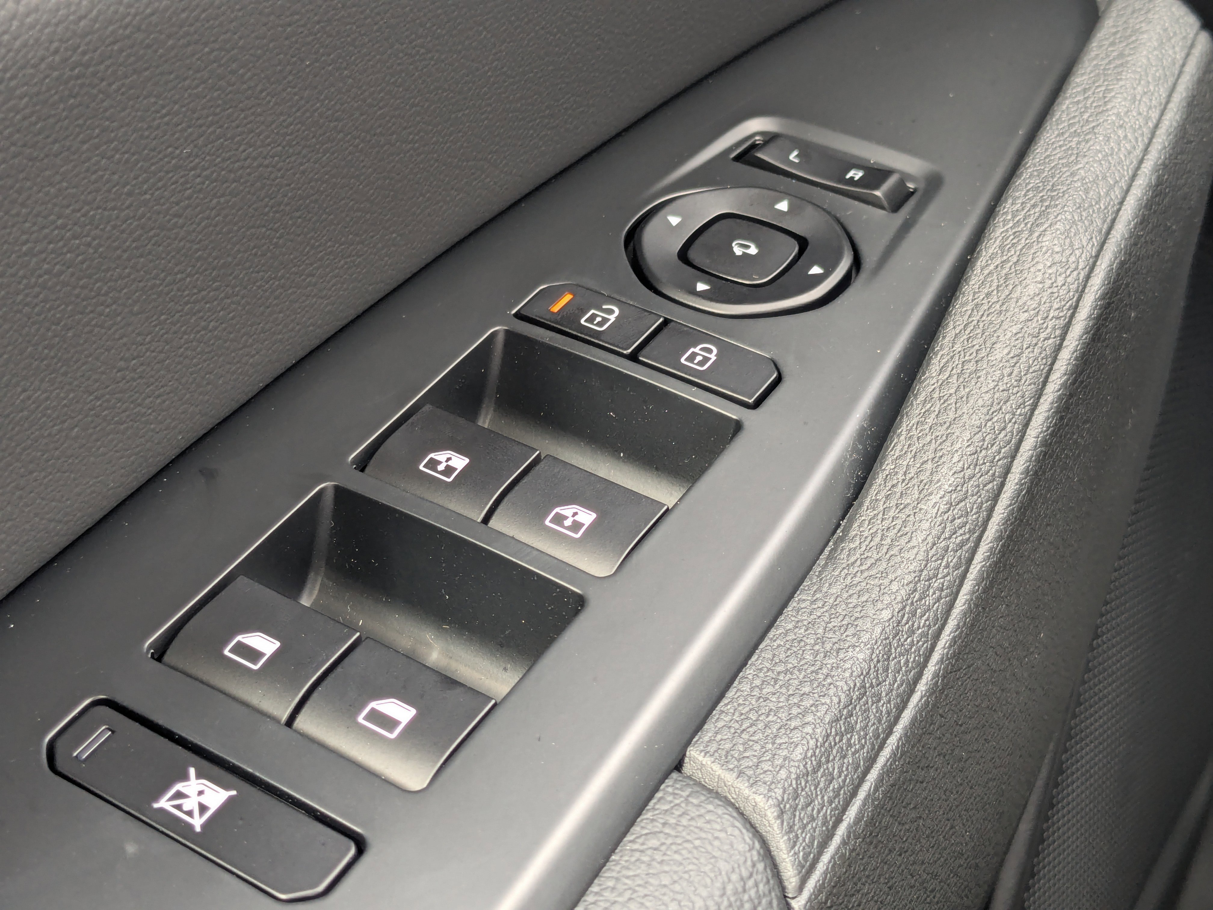 Certified 2026 Kia Sportage SX image 37