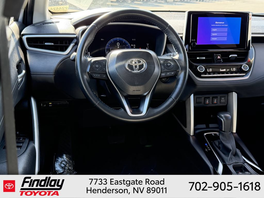 Certified 2025 Toyota Corolla Cross XLE FWD image 8