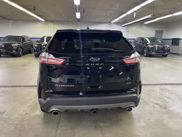 Used 2023 Ford Edge Titanium w/ Class II Trailer Tow Package AWD/4WD image 6