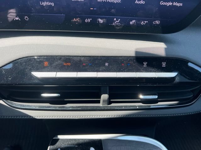Used 2025 Buick Enclave Sport Touring w/ Trailering Package, 5000 lbs. AWD/4WD image 32