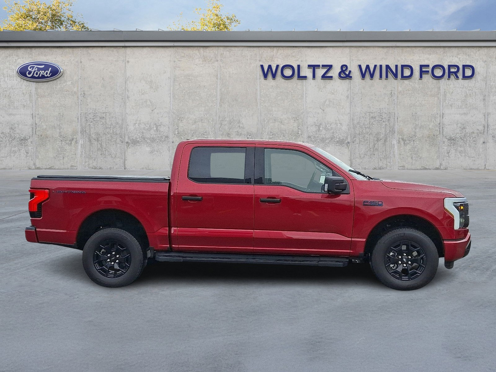 Used 2025 Ford F150 Lightning XLT image 7