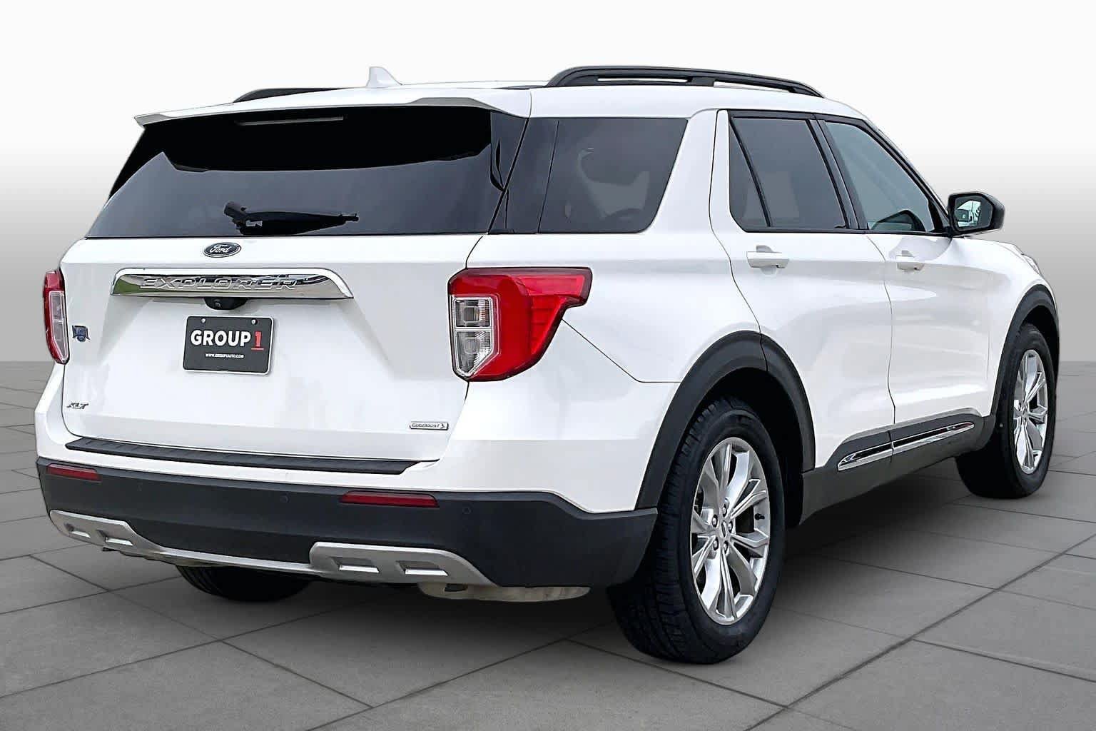 Used 2020 Ford Explorer XLT w/ Equipment Group 202A RWD image 13