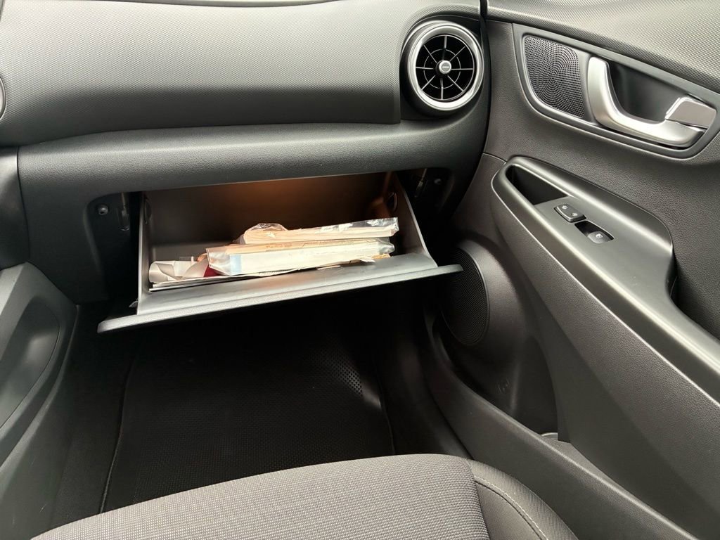 Used 2023 Hyundai Kona SEL w/ Convenience Package image 40