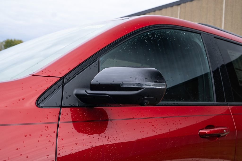 New 2025 Chevrolet Traverse Z71 w/ Enhanced Driving Package image 9