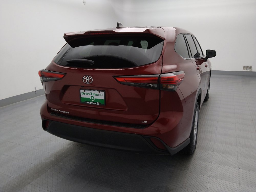 Used 2022 Toyota Highlander LE image 7