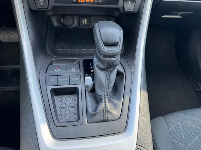Used 2024 Toyota RAV4 XLE image 18