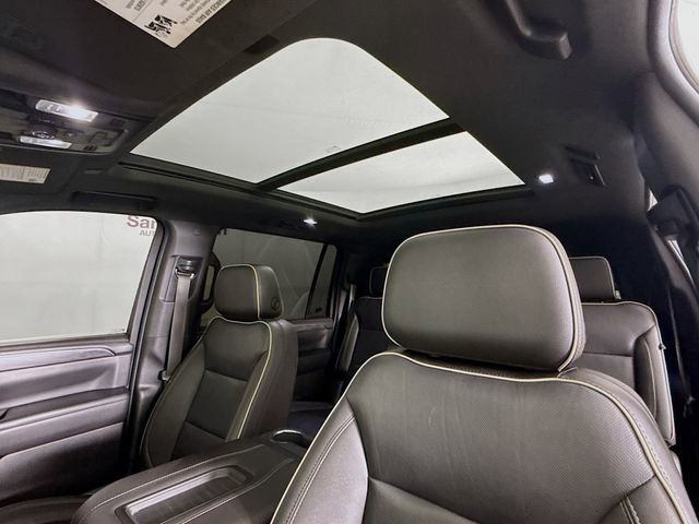 Used 2022 GMC Yukon XL SLT w/ SLT Premium Package image 26