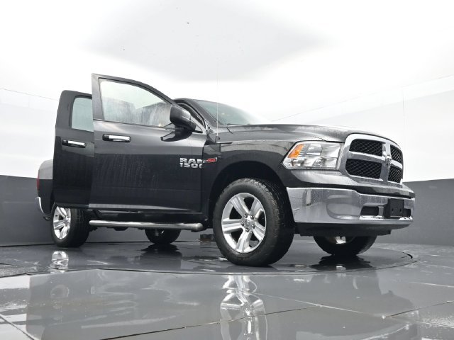 Used 2016 RAM 1500 Classic SLT AWD/4WD image 29