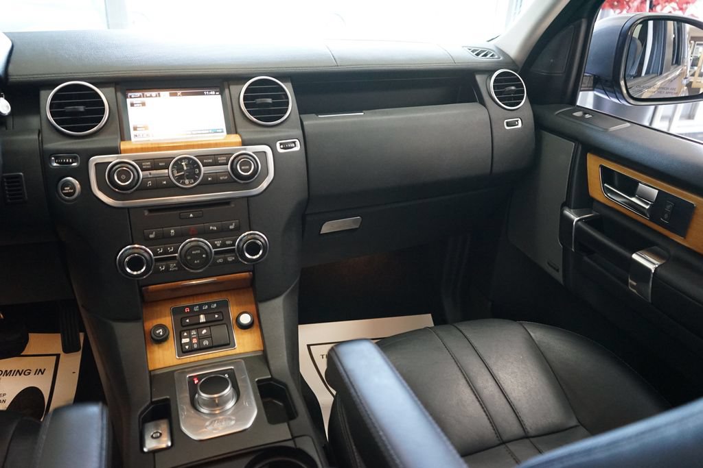 Used 2015 Land Rover LR4 HSE AWD/4WD image 14