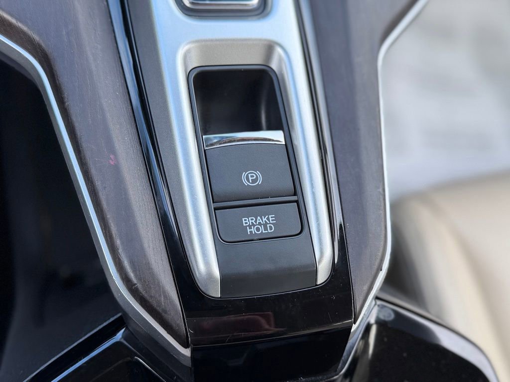 Used 2018 Honda Clarity Touring image 18