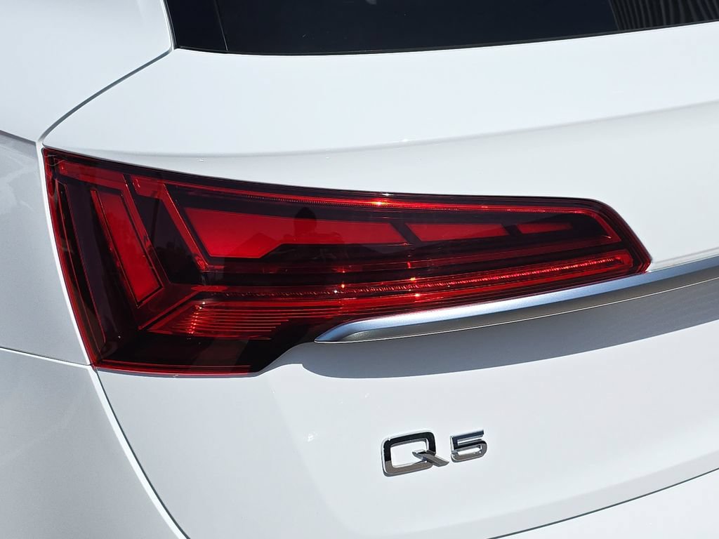 Used 2021 Audi Q5 2.0T Premium Plus w/ Premium Plus Package AWD/4WD image 37