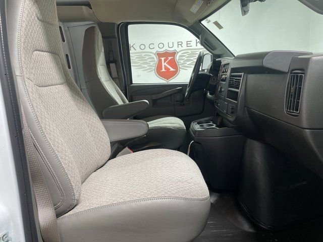 New 2026 Chevrolet Express 2500 w/ Driver Convenience Package image 21