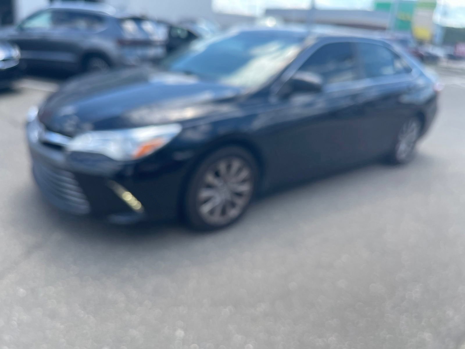 Used 2015 Toyota Camry XLE w/ Moonroof Package FWD image 13