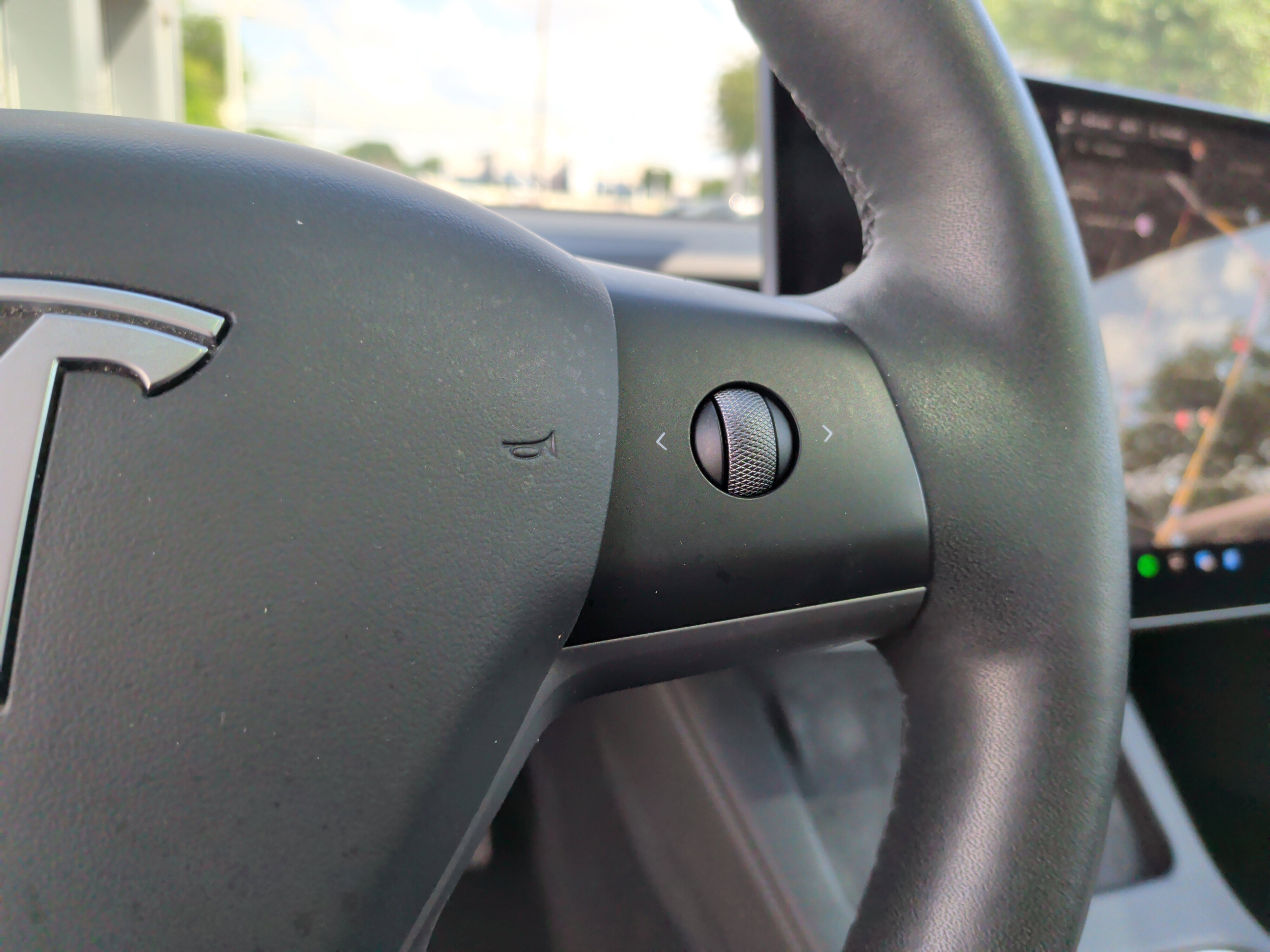 Used 2023 Tesla Model 3 Standard Range image 18