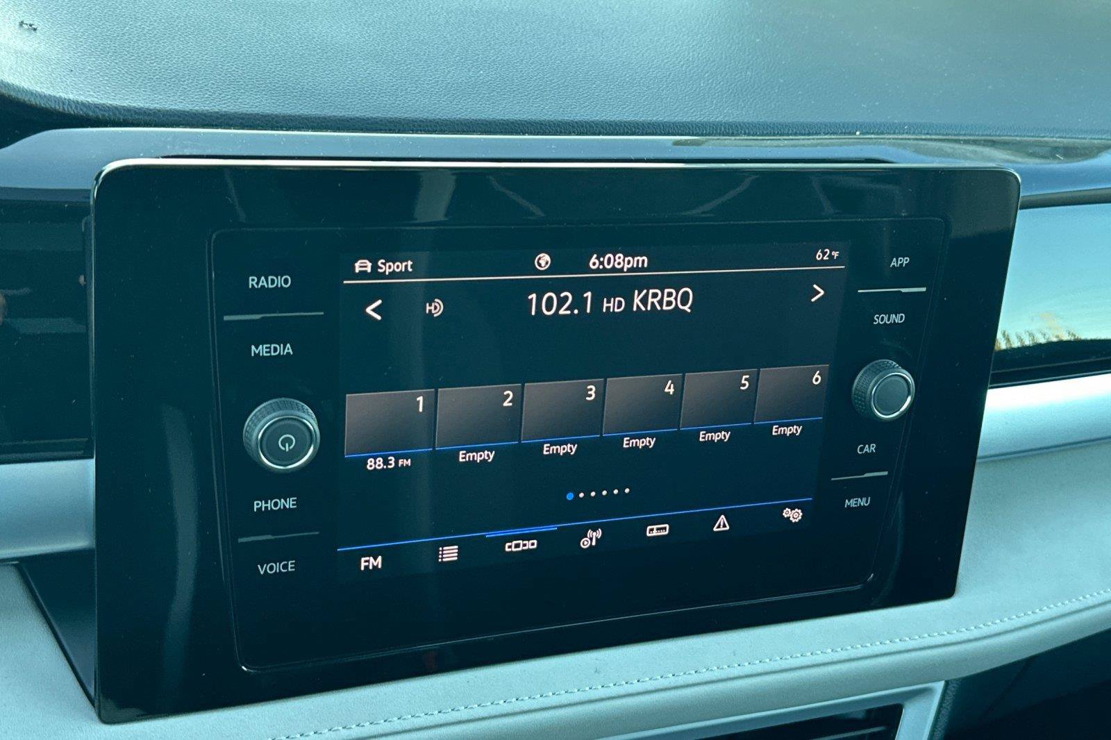 New 2026 Volkswagen Taos SE AWD/4WD image 17