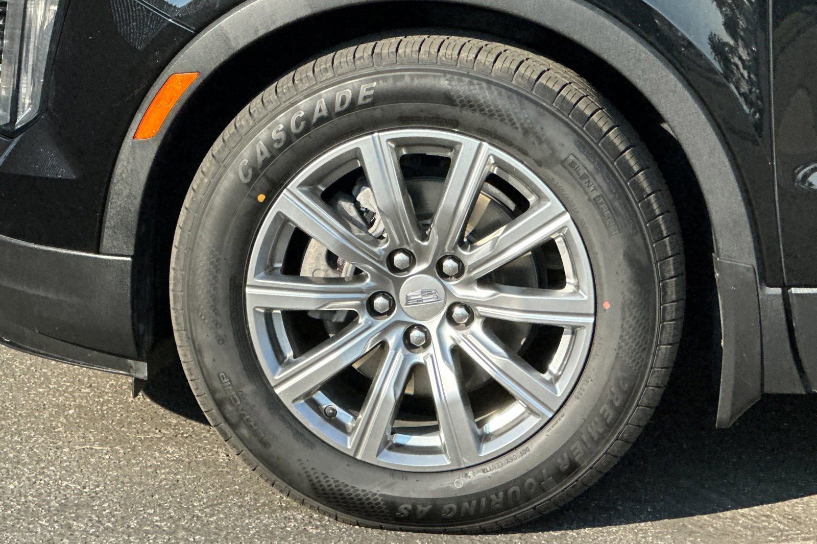 Used 2020 Cadillac XT4 Premium Luxury w/ Driver Awareness Package image 28