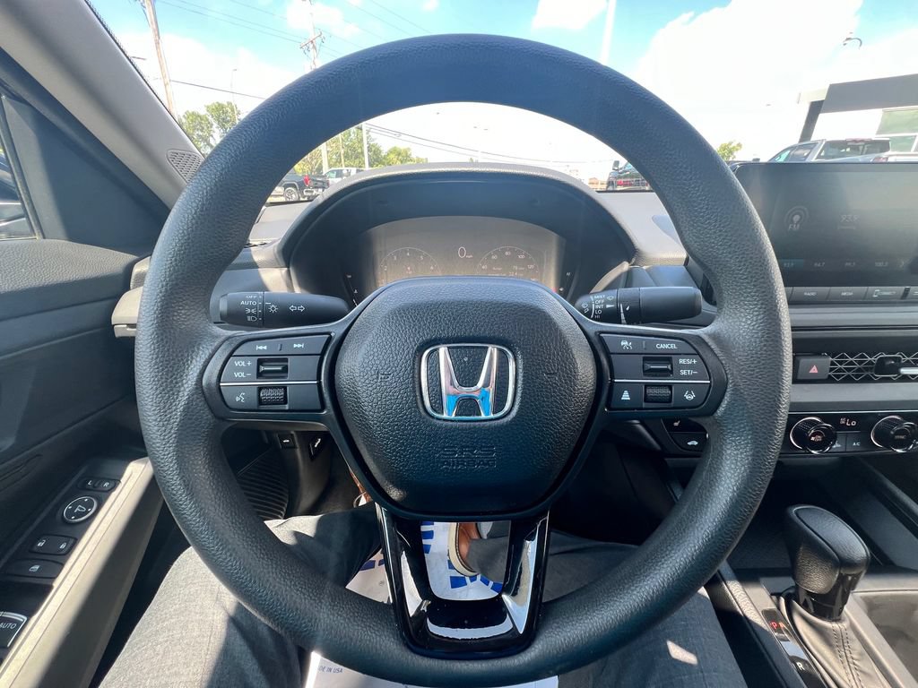 Used 2025 Honda Accord SE image 16