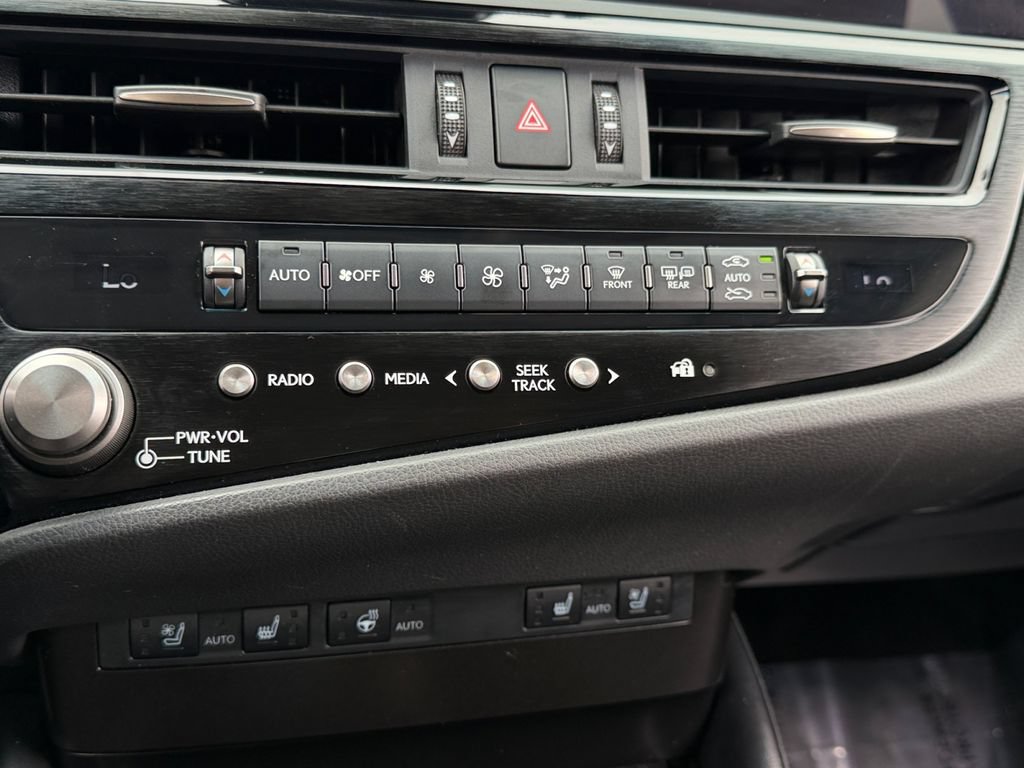 Certified 2023 Lexus ES 350 w/ Premium Package FWD image 22