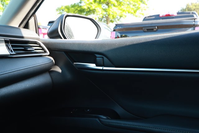 Used 2019 Toyota Camry XSE image 27