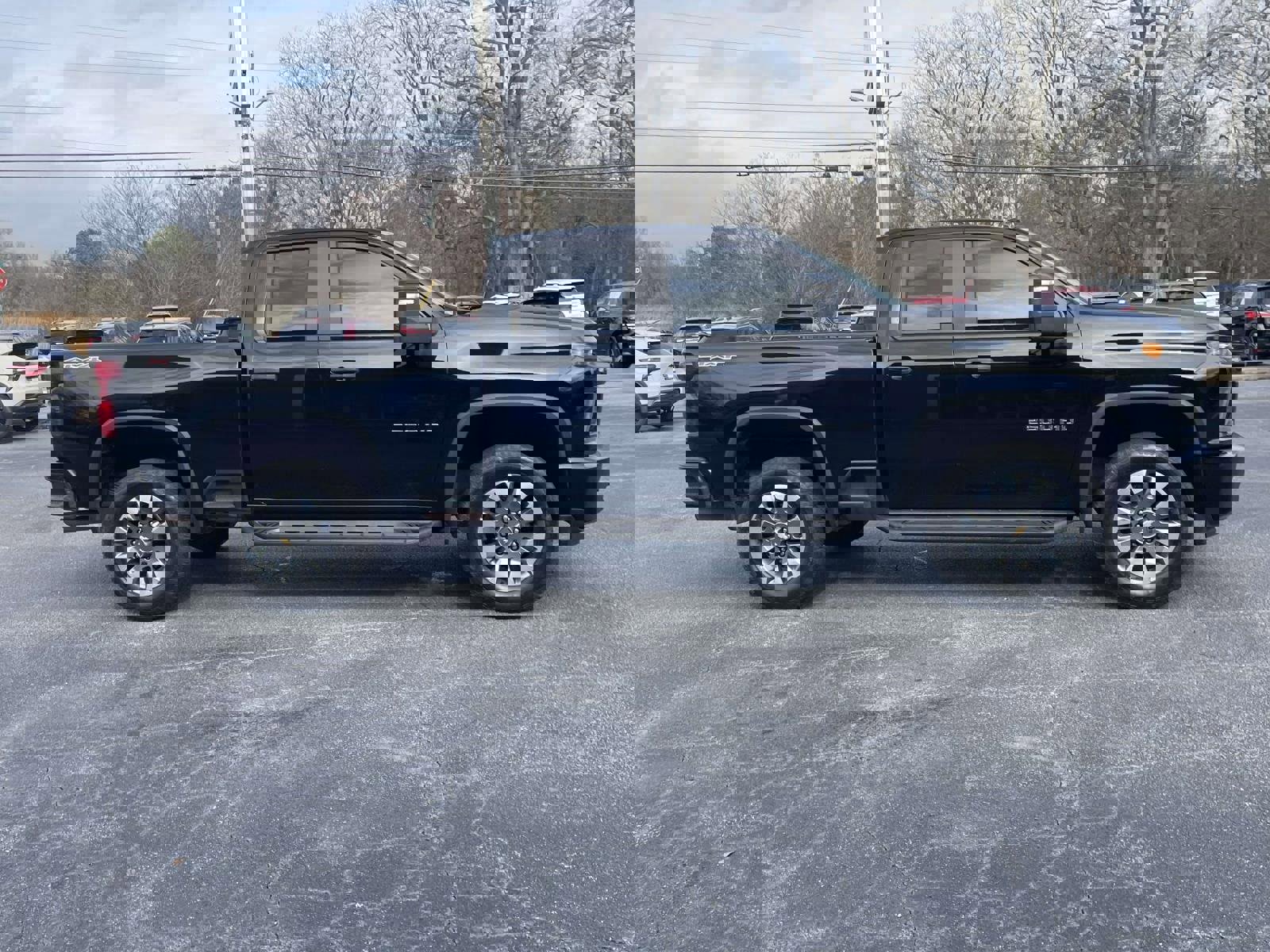 Used 2022 Chevrolet Silverado 2500 Custom w/ Custom Value Package image 2