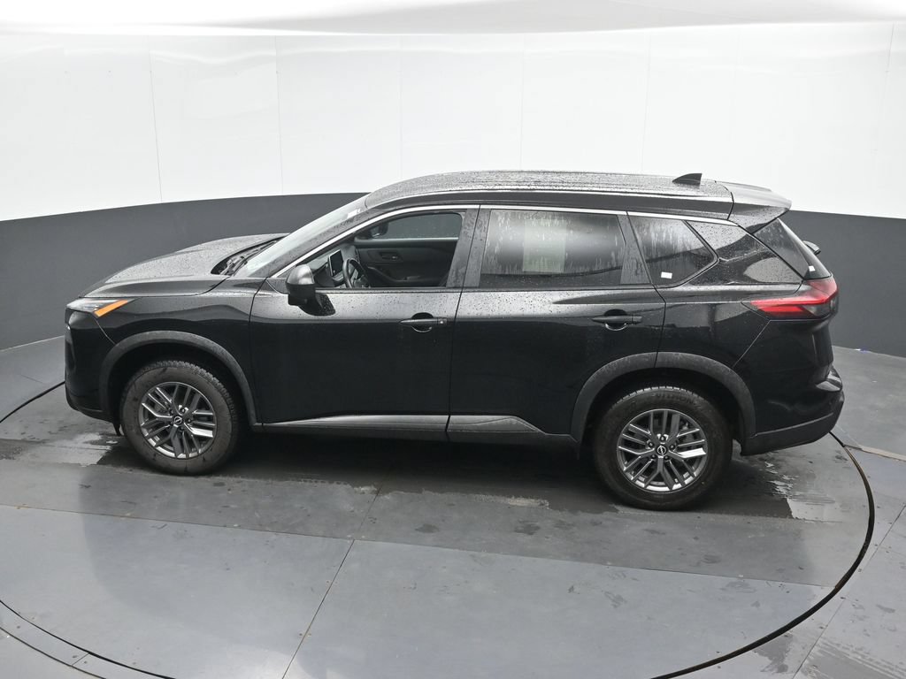 Used 2024 Nissan Rogue S AWD/4WD image 36